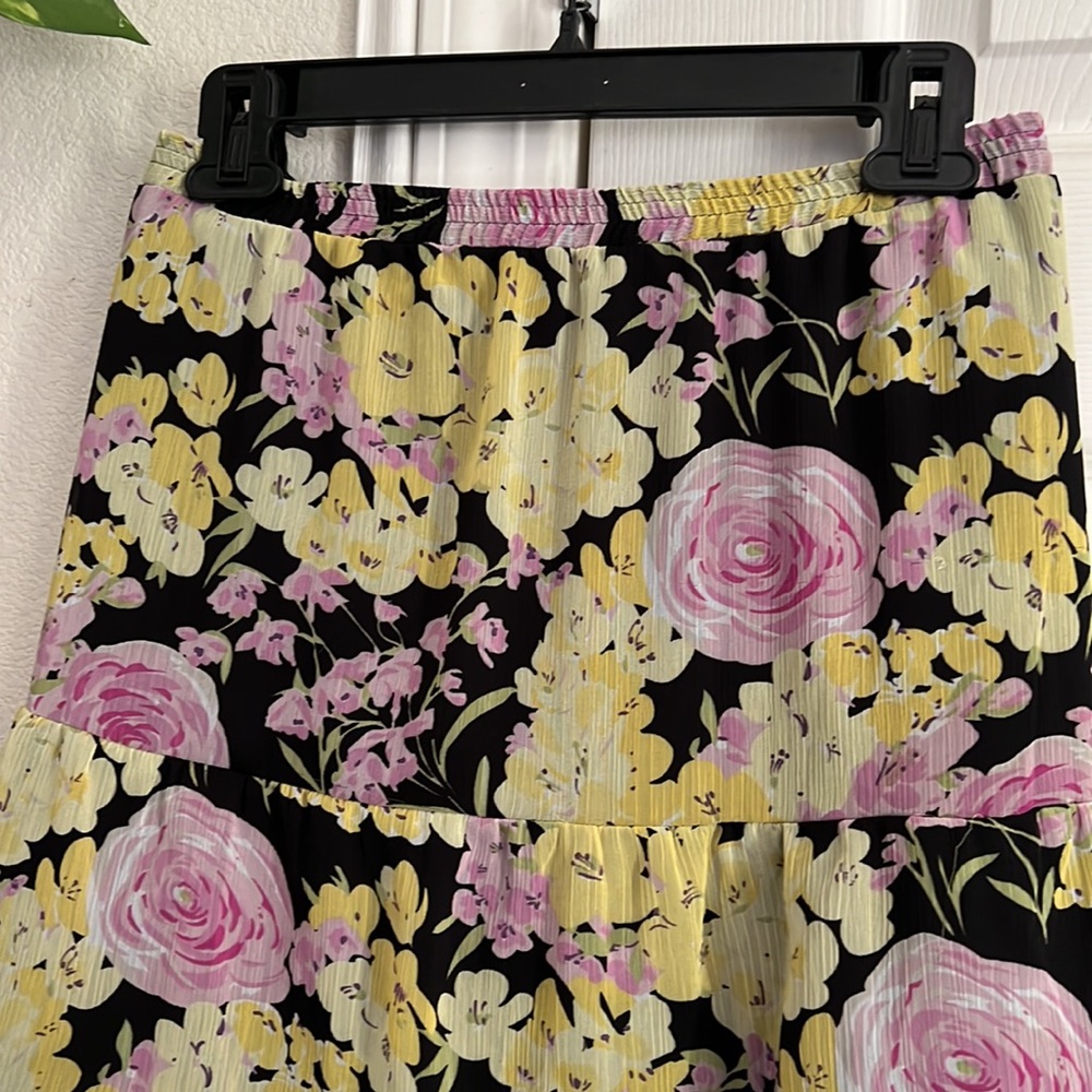 Notations Skirt. - Picture 2 of 7